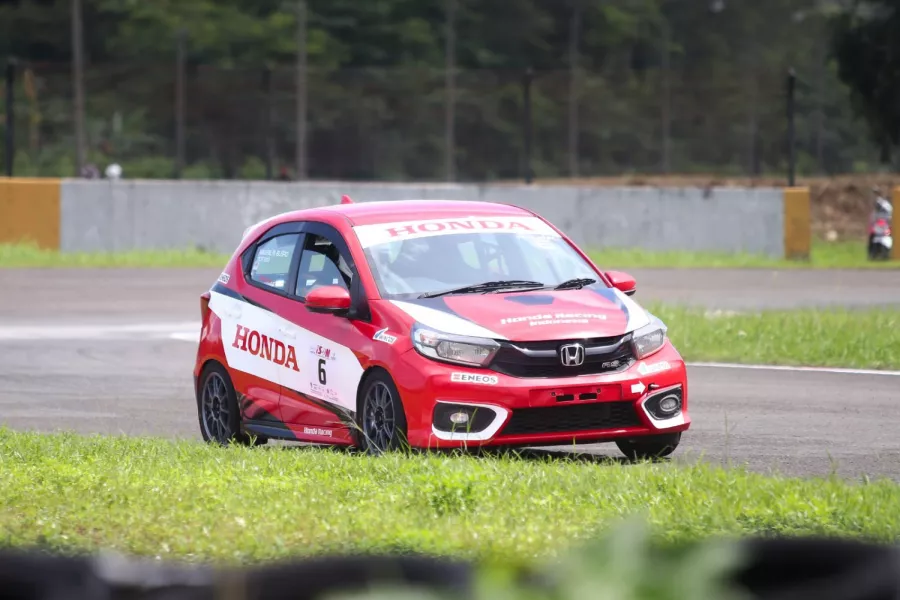 Para Pembalap Muda Honda Racing Indonesia Berhasil Naik Podium Pada Seri Pembuka Ajang Balap ITCR Musim 2022