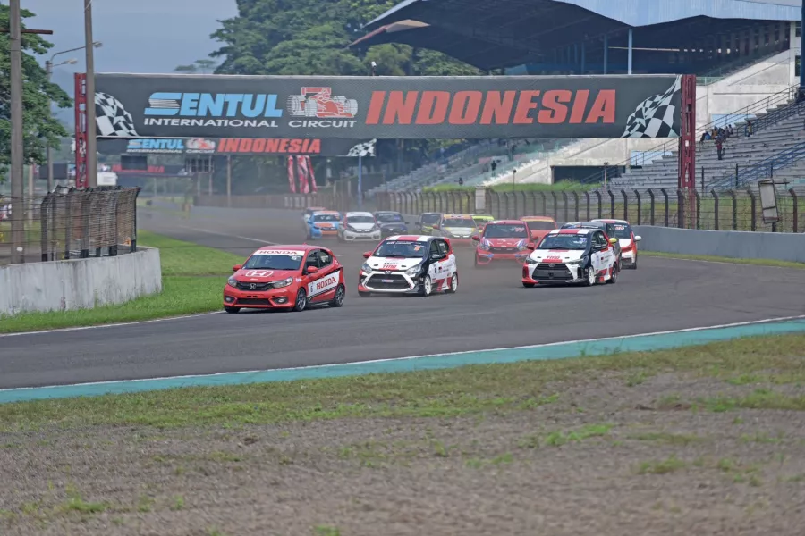 Tiga Pembalap Honda Racing Indonesia Juara di Tiga Kelas Berbeda di Seri Kedua Kejurnas ISSOM 2023