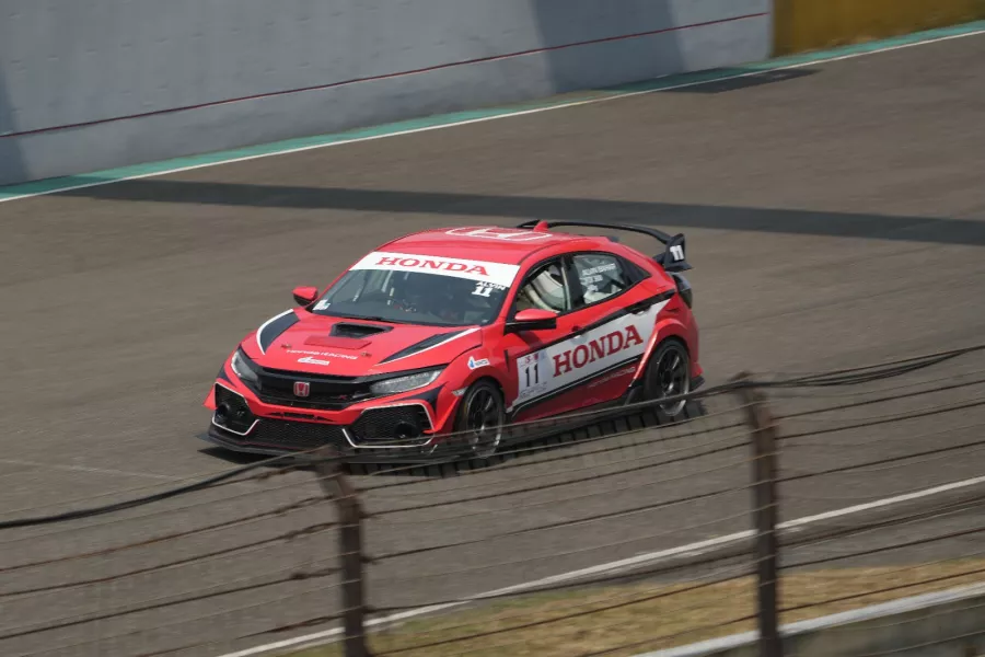 Jelang Akhir Musim Kejurnas ISSOM 2023, Ketiga Pembalap Andalan Honda Racing Indonesia Pimpin Klasemen Sementara