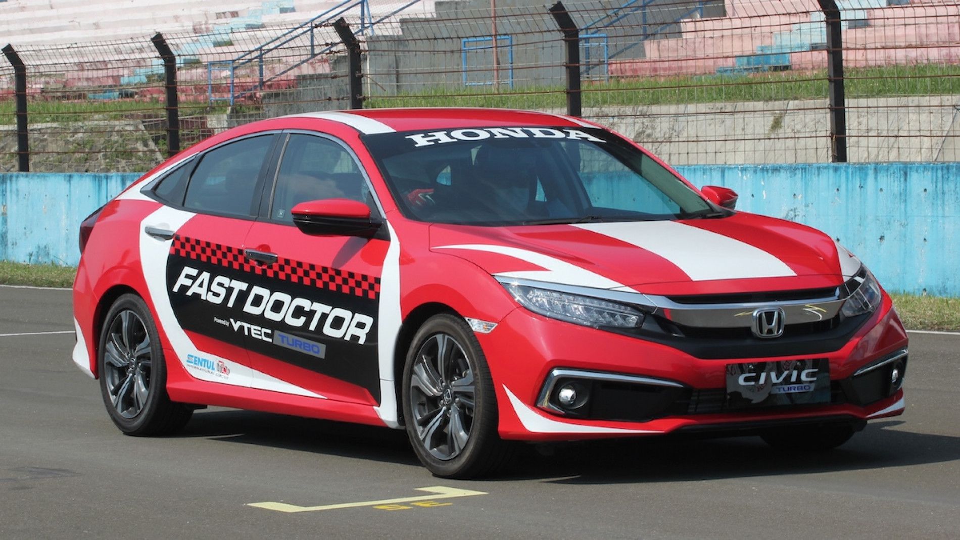 Honda Civic Hatchback RS dan Honda Civic Turbo Tampil Sebagai Official Car Indonesia Sentul Series of Motorsport (ISSOM) 2020